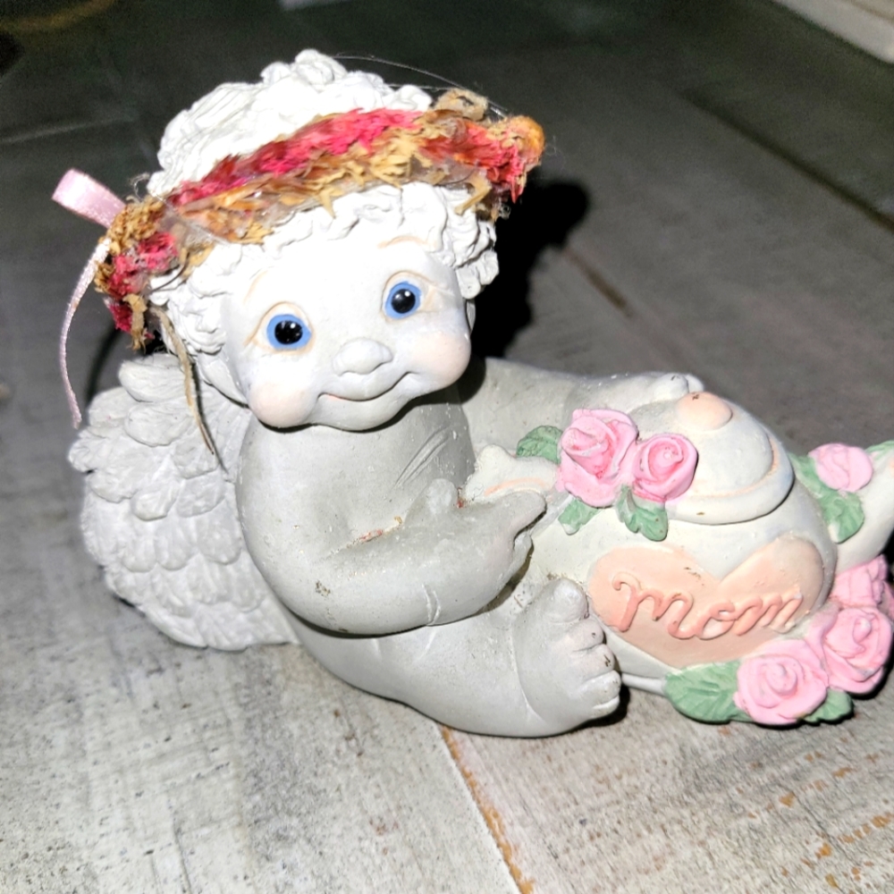 Dreamsicle "Mom" Angel: "Tea Time"